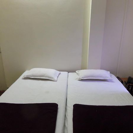Parvat Lodge Ahmednagar Esterno foto