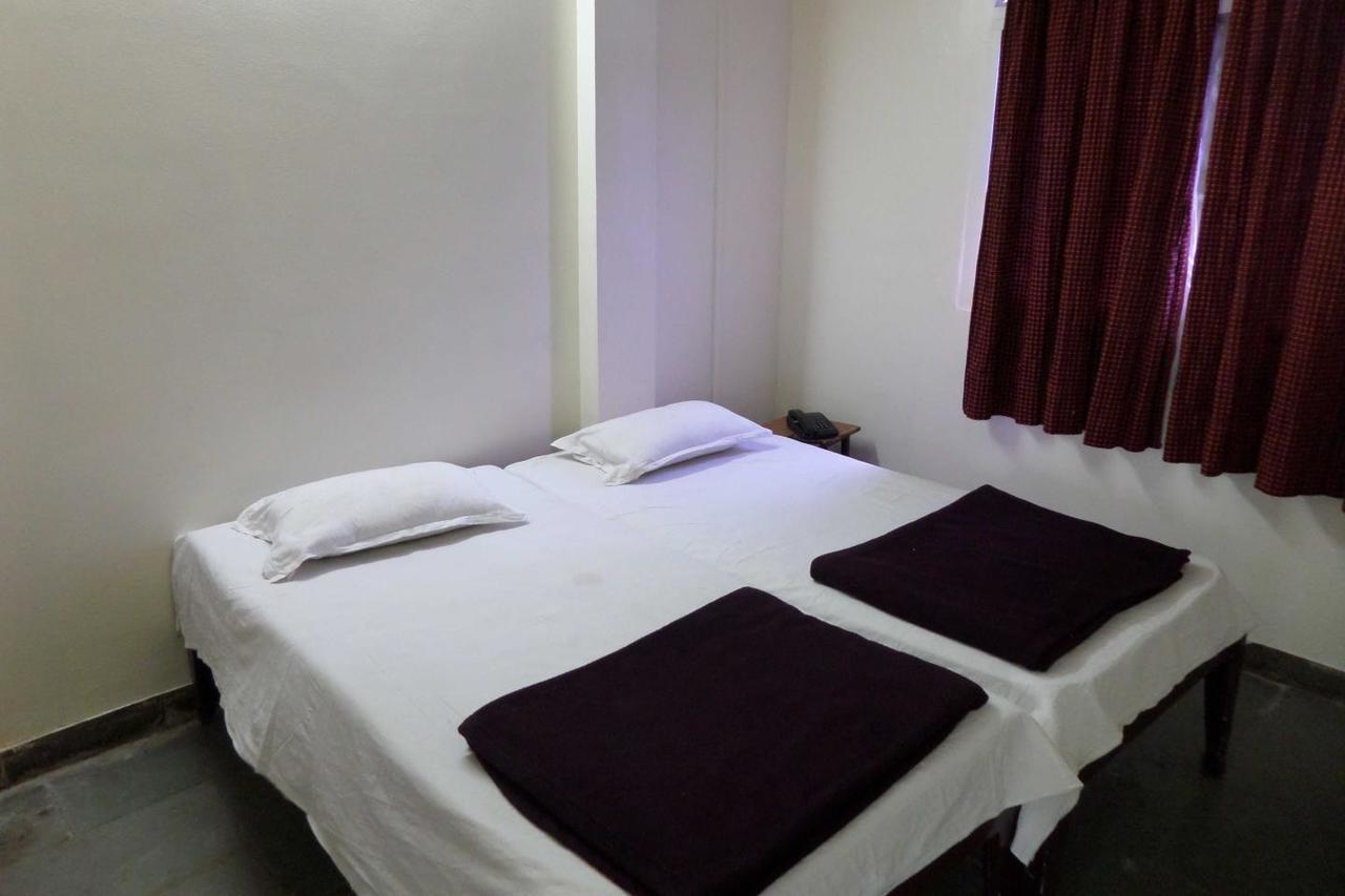 Parvat Lodge Ahmednagar Esterno foto
